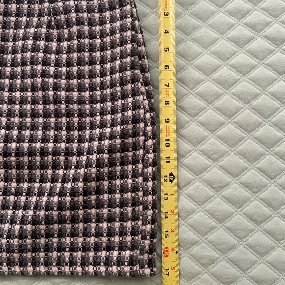 Chic Black and White Checkered Miniskirt - Picture 8 of 8